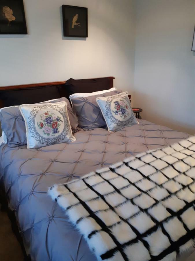 Maples On Harewood Bed & Breakfast Крайстчърч Екстериор снимка