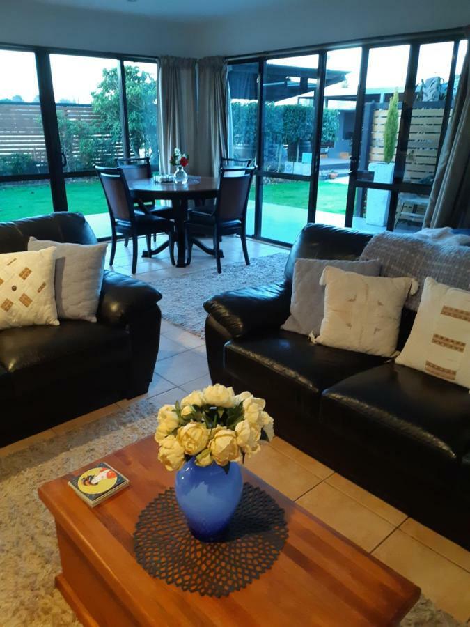 Maples On Harewood Bed & Breakfast Крайстчърч Екстериор снимка